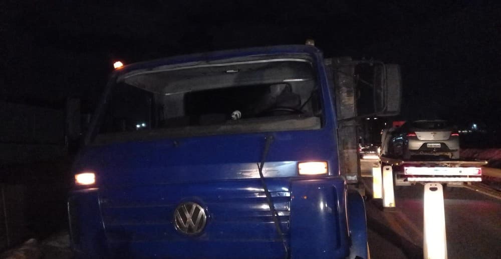 Acidente Interdita a Rodovia Francisco Alves Negrão em Itapeva