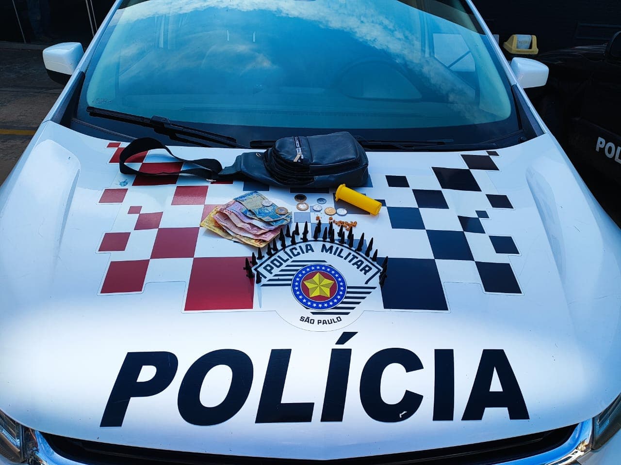 Homem é preso por tráfico de drogas durante patrulhamento na Vila Mariana, Itapeva/SP