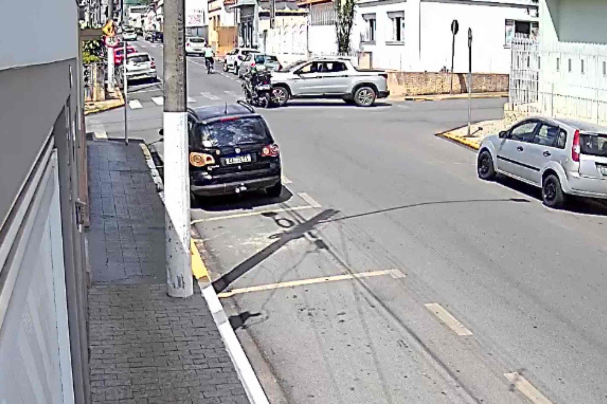 Motorista embriagado que causou acidente grave em Itararé é solto após audiência de custódia