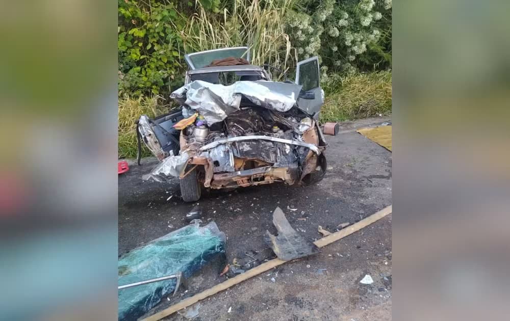 Acidente entre carro e trator deixa uma mulher morta e cinco feridos em Itararé (SP)