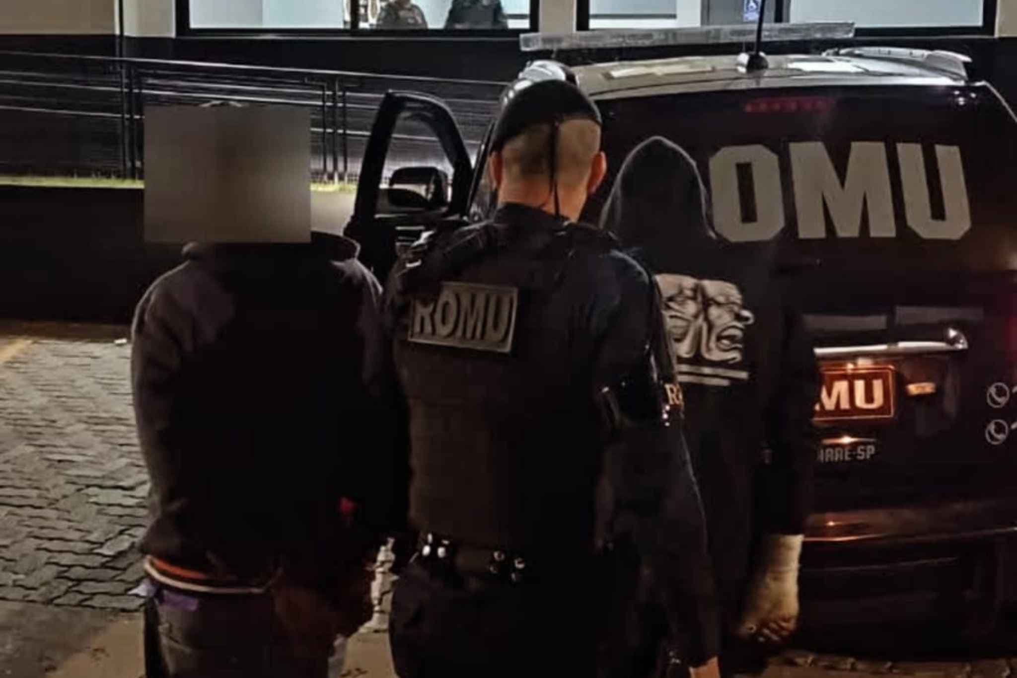 ROMU prende dupla e apreende drogas após perseguição em Itararé
