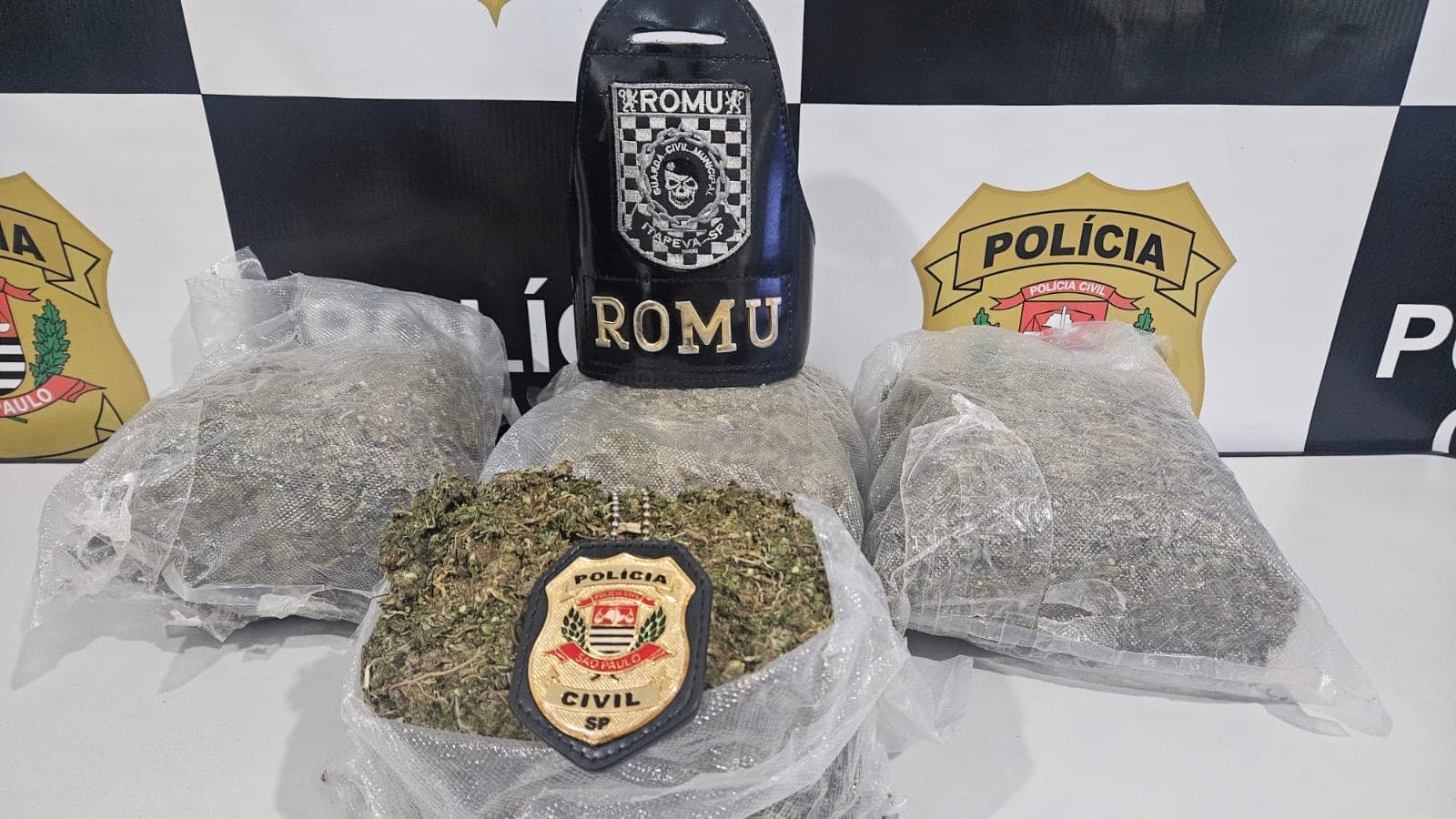 Polícia Civil apreende mais de 3,6 kg de maconha e prende jovem de 23 anos em flagrante