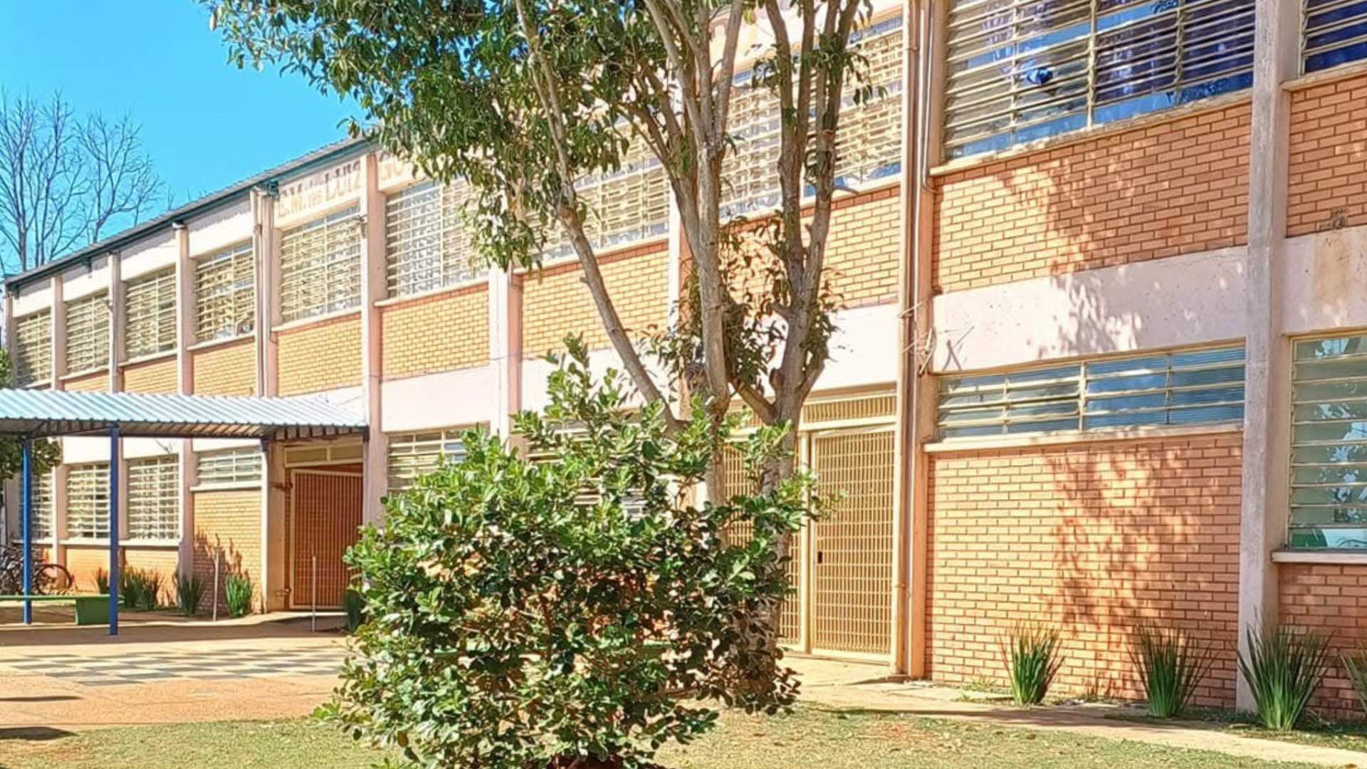 Celular é furtado dentro de sala de aula em escola municipal de Itapeva