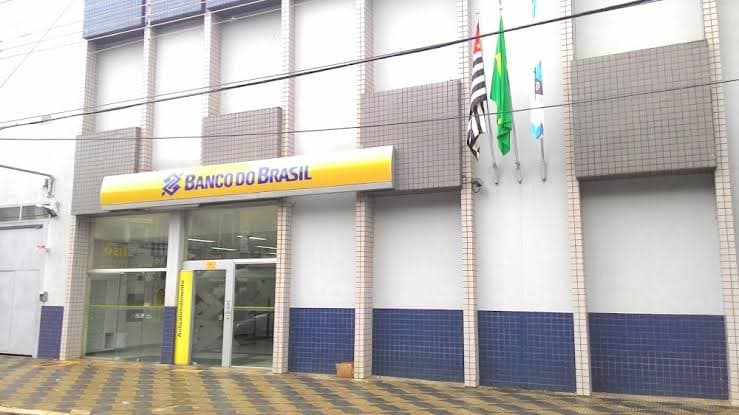 Jogo do Brasil na Copa Feminina altera horário dos bancos e INSS