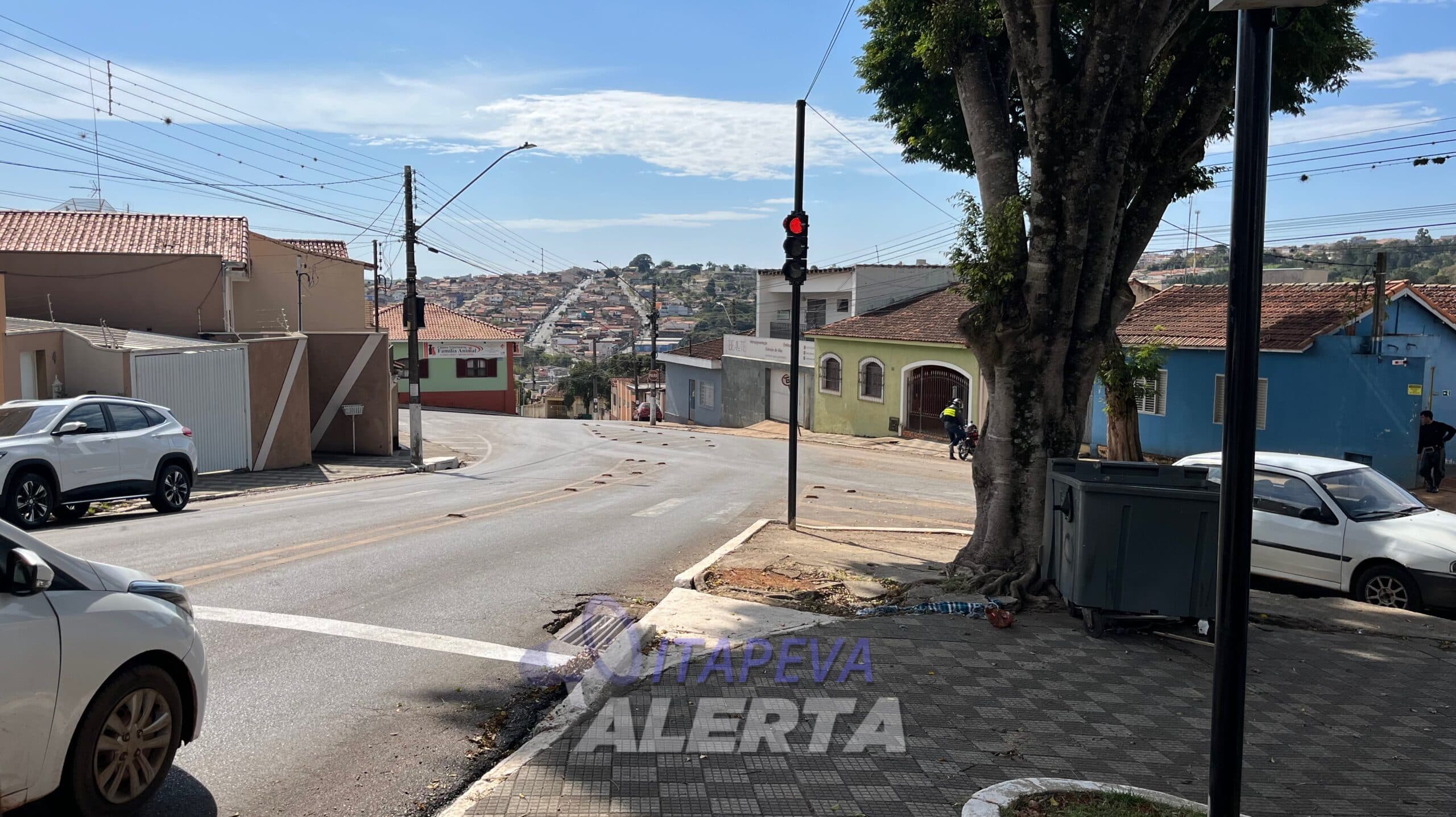 Congestionamento e Demora: Novos Semáforos Causam Insatisfação em Itapeva/SP