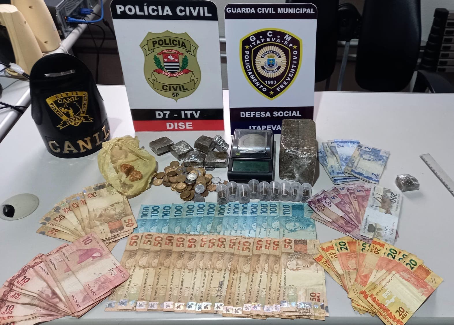 Traficante preso e drogas com dinheiro apreendidos em operação em Itapeva/SP