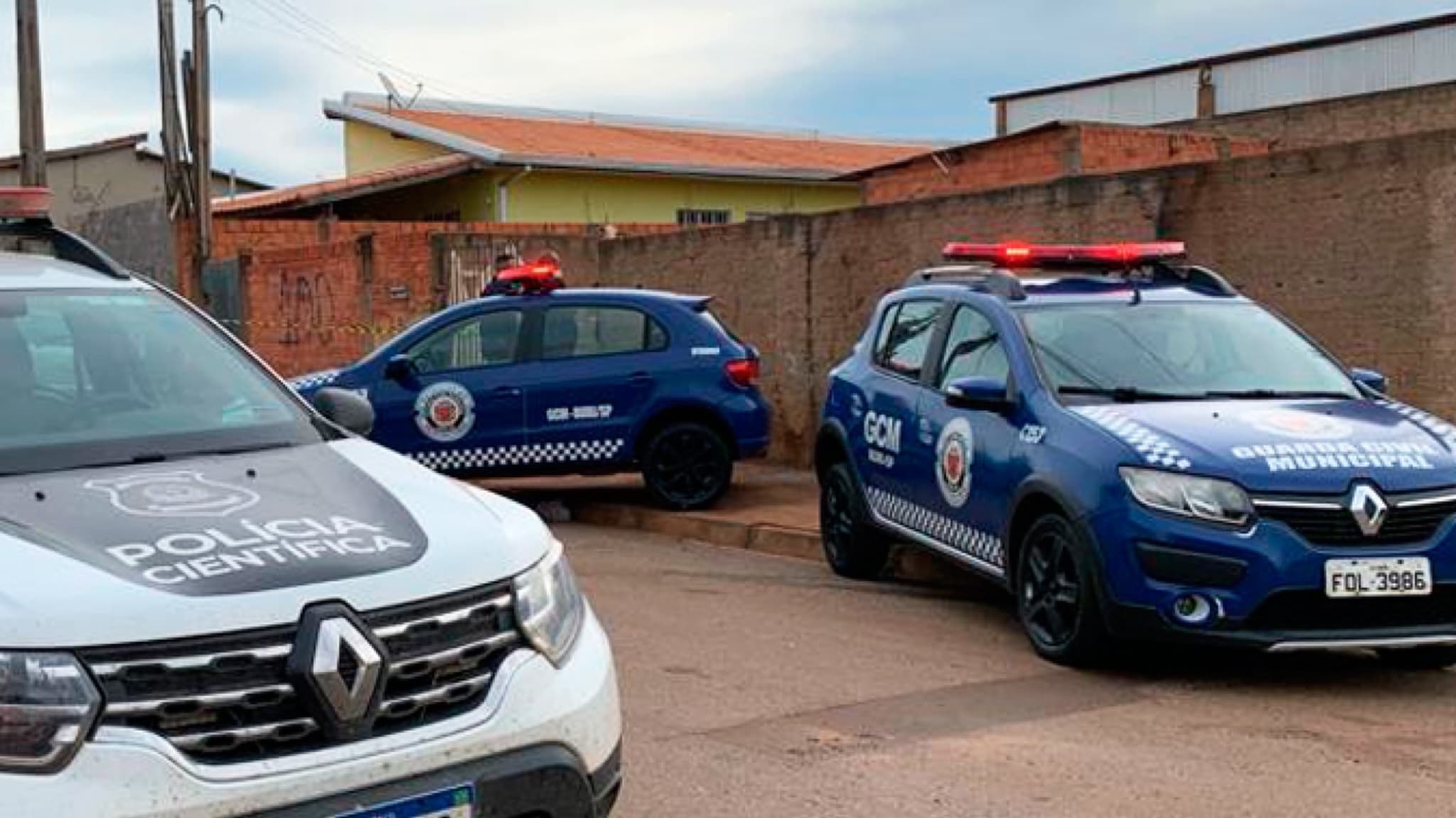 Mulher suspeita de matar marido a facadas na última noite de Natal, é presa em Buri/SP