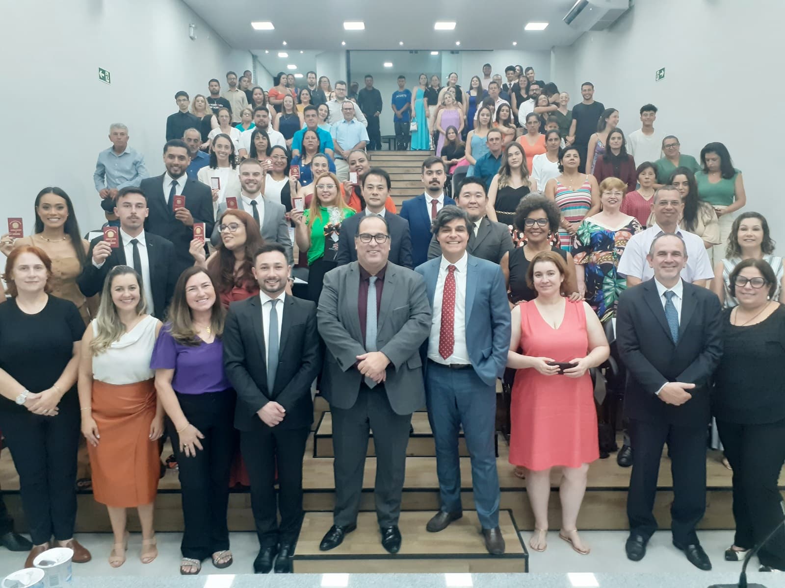 Em Itapeva, vice-presidente da OAB SP discute ações em prol da advocacia da região e recebe novos advogados