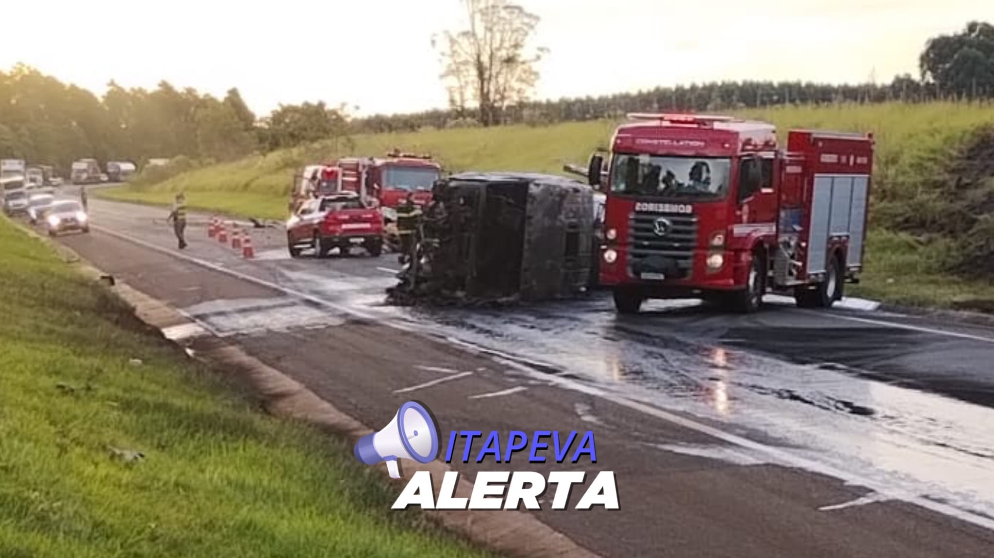 Acidente na Rodovia Francisco Alves Negrão em Itararé: Caminhão-tanque colide com carro, resultando em uma vítima fatal