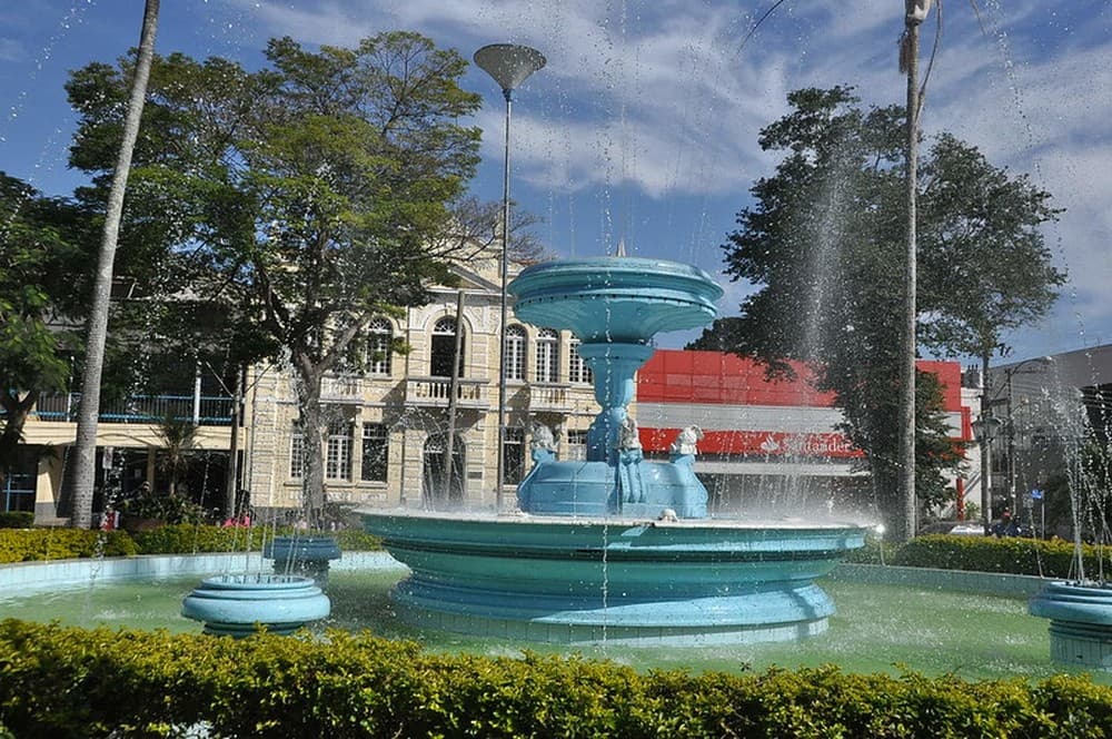 Criança de três anos se afoga em chafariz de praça em Itapetininga (SP)