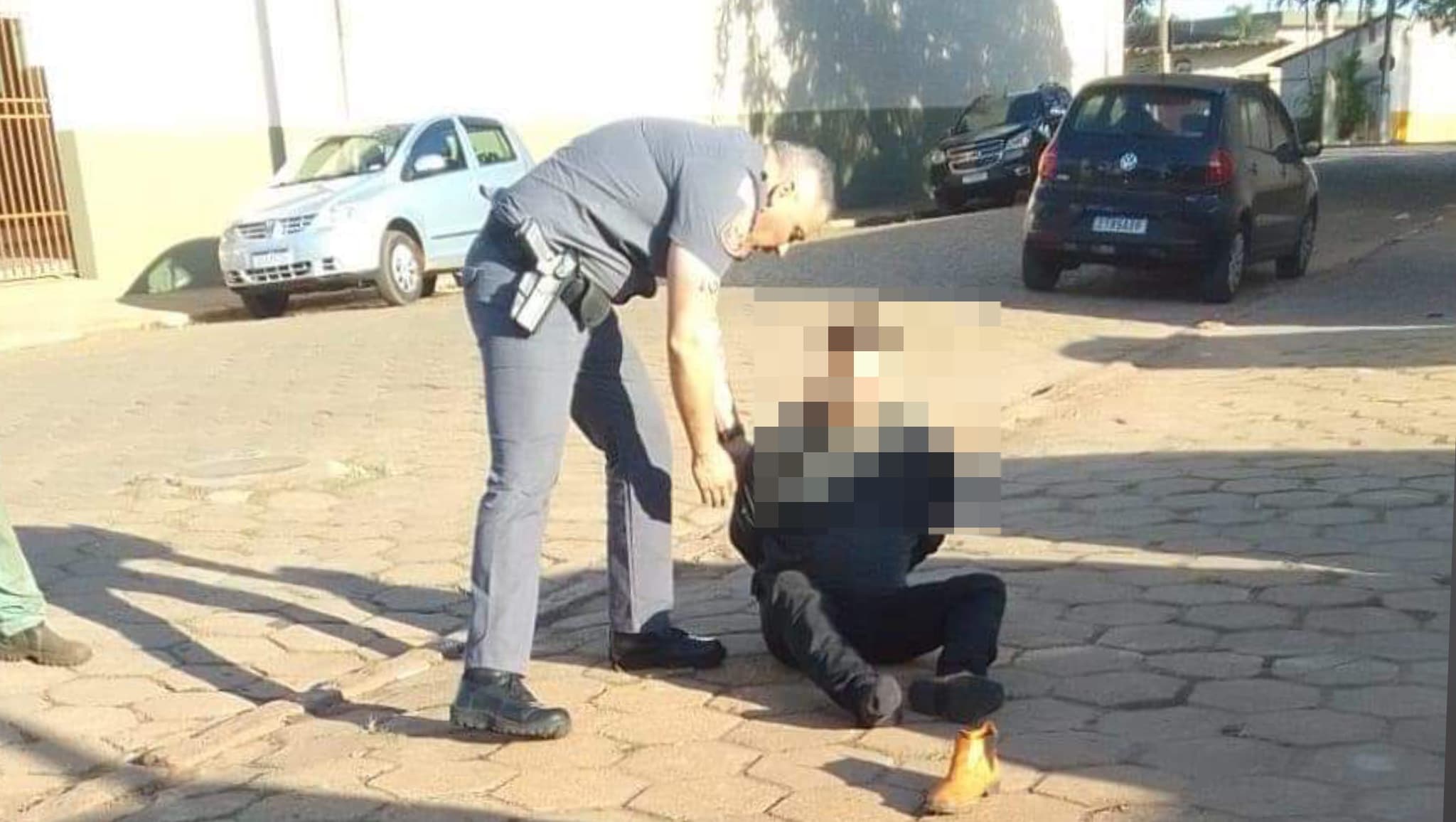 Homem é preso por esfaquear ex-mulher em frente a escola em Capão Bonito/SP