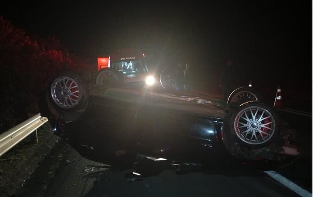 Motorista Fica Ferido Após Carro Capotar em Tentativa de Ultrapassagem na SP-258