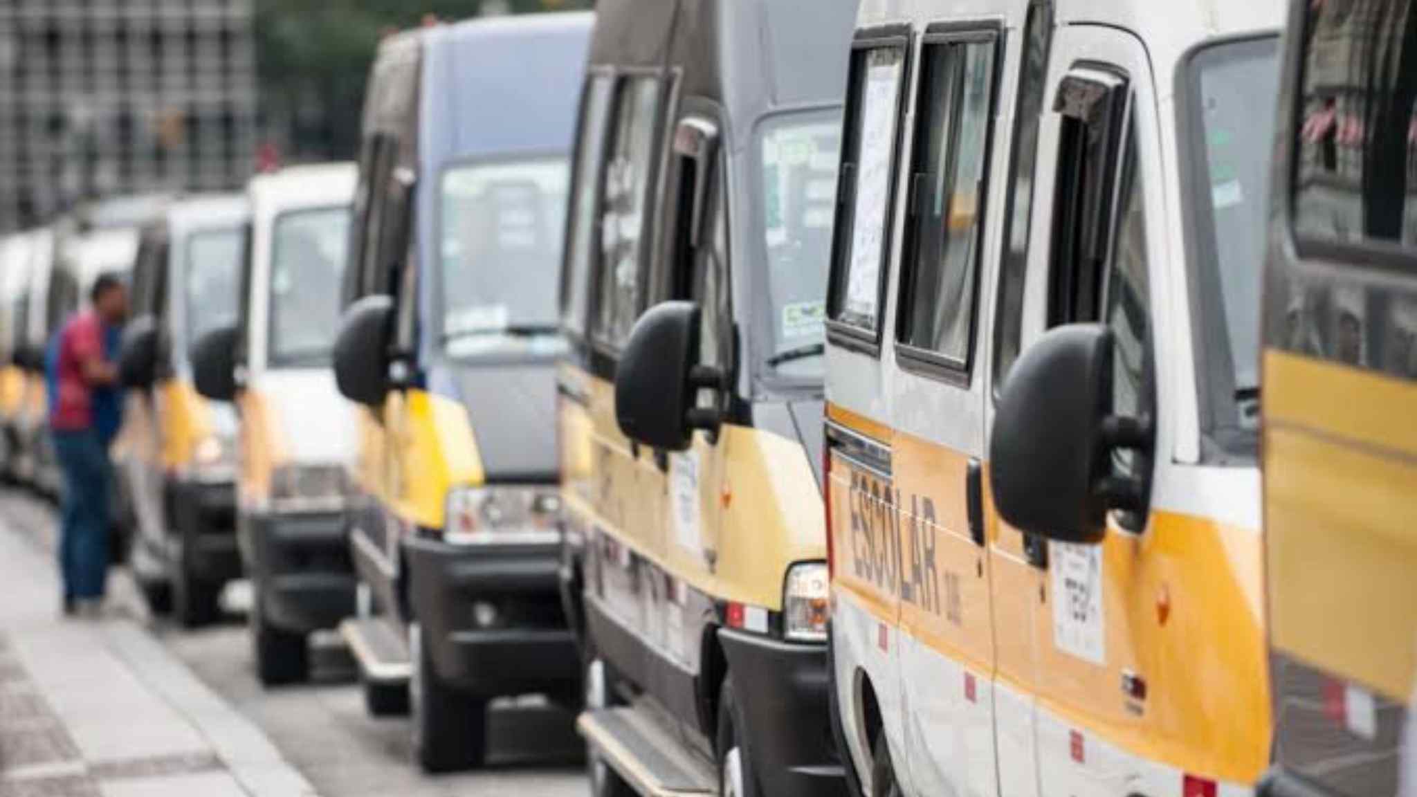 DESCASO: Transportadores escolares de Itapeva trabalham sem receber e ameaçam parar