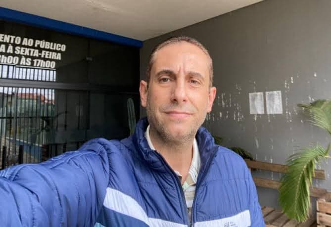 Ex-prefeito Omar Chain é atingido na cabeça em briga de trânsito e aguarda transferência pelo sistema CROSS