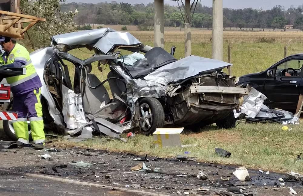 Grave acidente em Avaré deixa três mulheres mortas, incluindo grávida transportada em ambulância