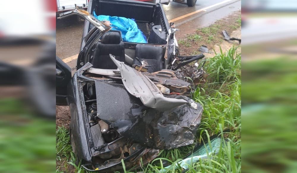Acidente entre ônibus escolar e carro deixa motorista ferido em Campina do Monte Alegre, SP
