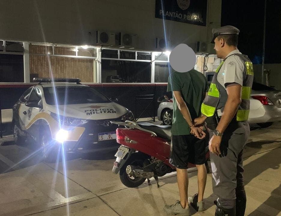 Policiamento Rodoviário prende procurado por direção perigosa em Itapeva