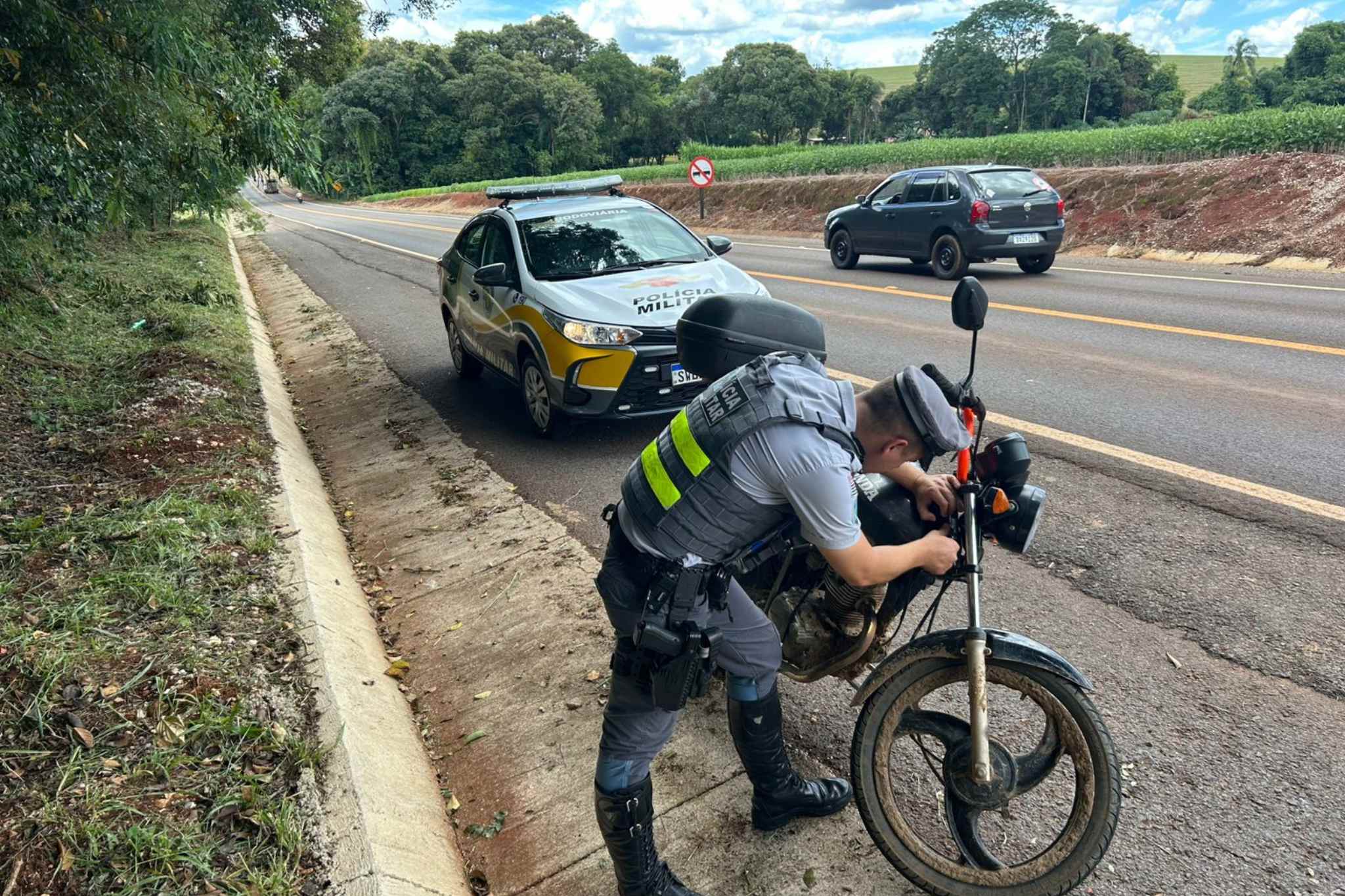 Polícia Rodoviária prende homem em flagrante por adulteração de sinal de veículo em Itararé