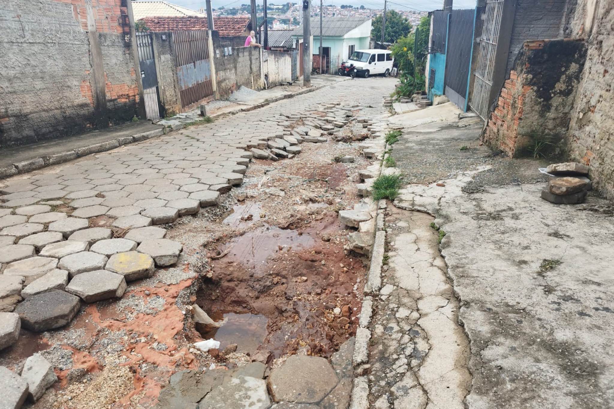 Chuva de 30/01 causou enchente, alagamentos e danos em ruas de Itapeva