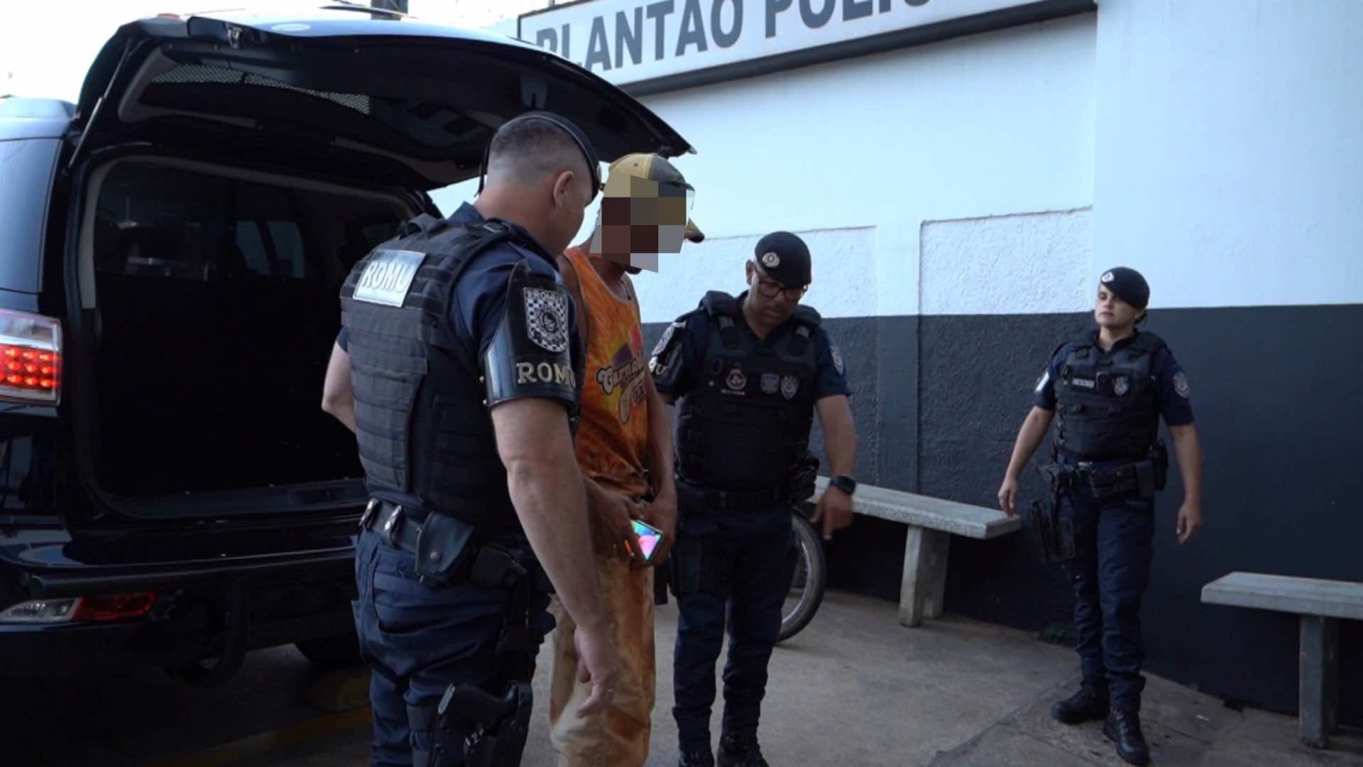 Motorista bêbado, moto adulterada e documentos vencidos: GCM prende infrator na Agrovila 1