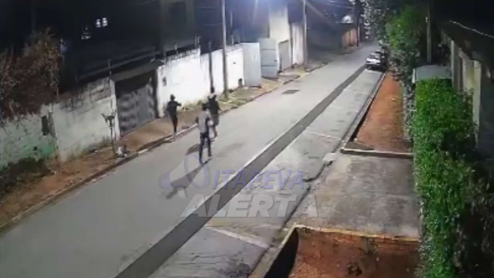 Tentativa de assalto é frustrada por gritos de vítima na Vila Aparecida em Itapeva/SP