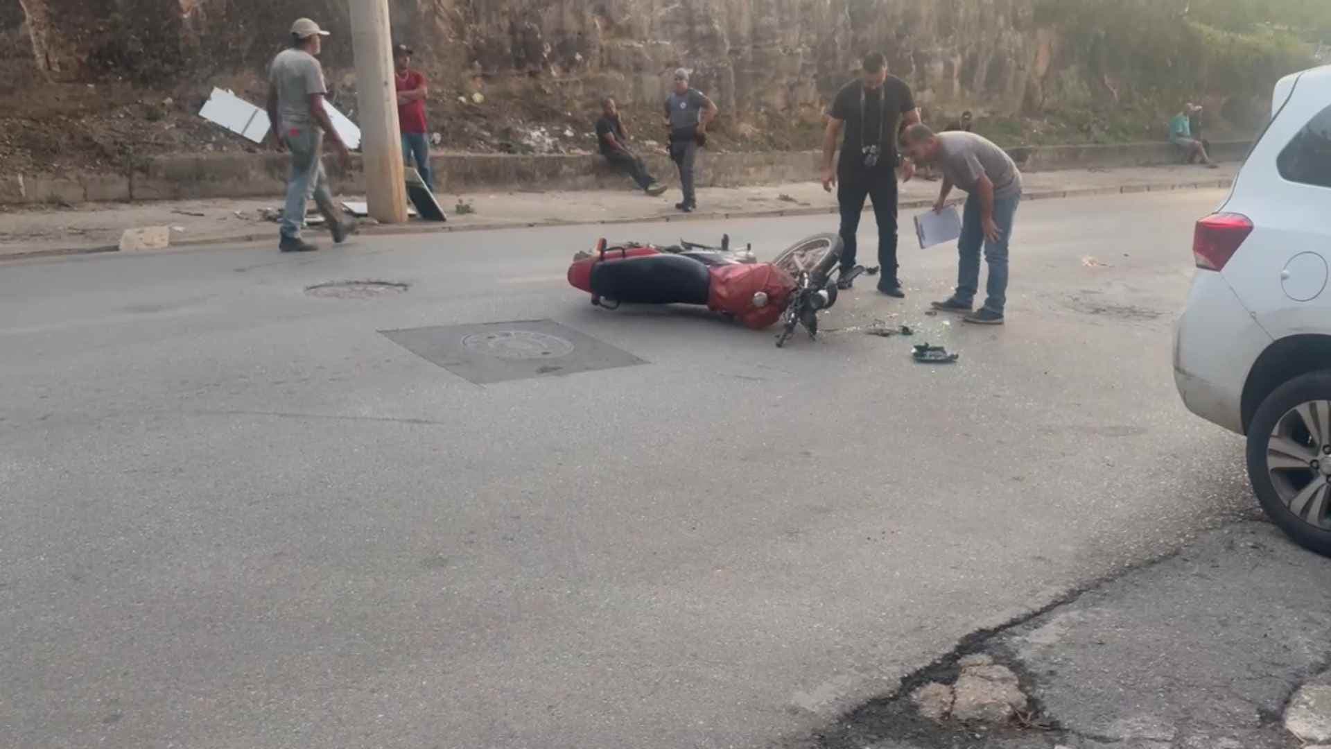 Grave acidente entre moto e carro deixa motociclista em estado crítico em Itapeva