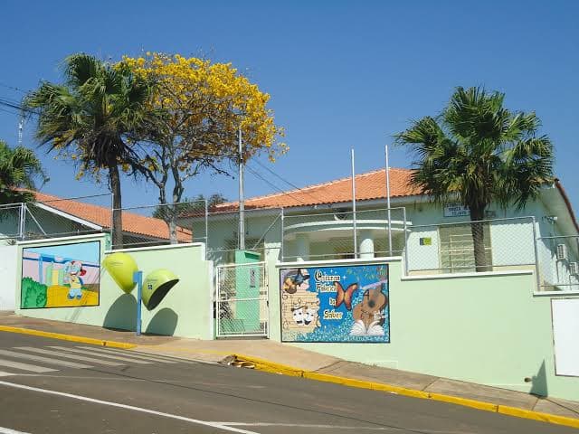 Aluno de 13 anos tem pulmão perfurado após ser esfaqueado por outra aluna dentro de escola estadual em Tejupá (SP)