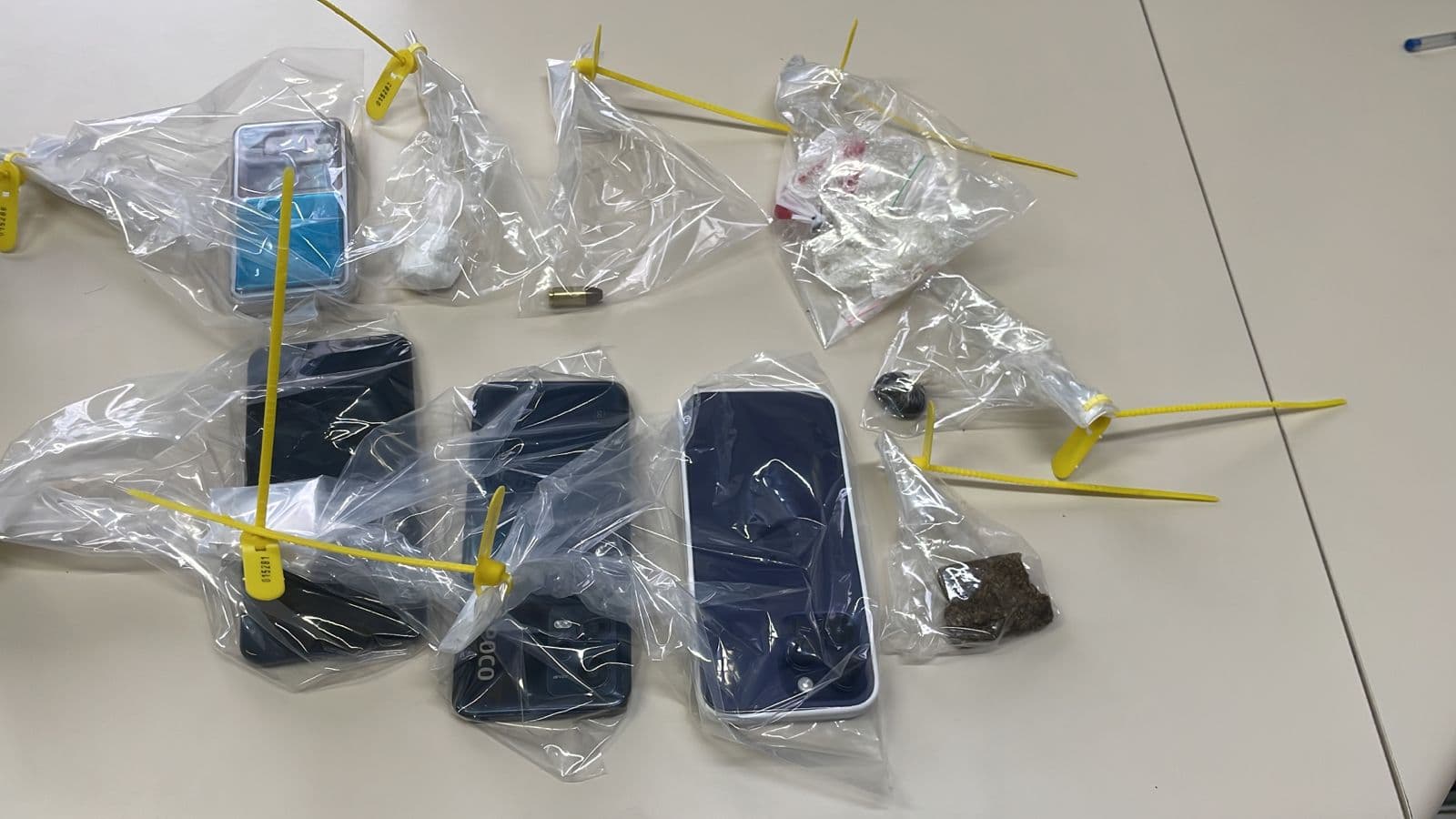 Polícia Civil deflagra Operação “Exhibition” e prende suspeito com drogas, celulares e munição de uso restrito