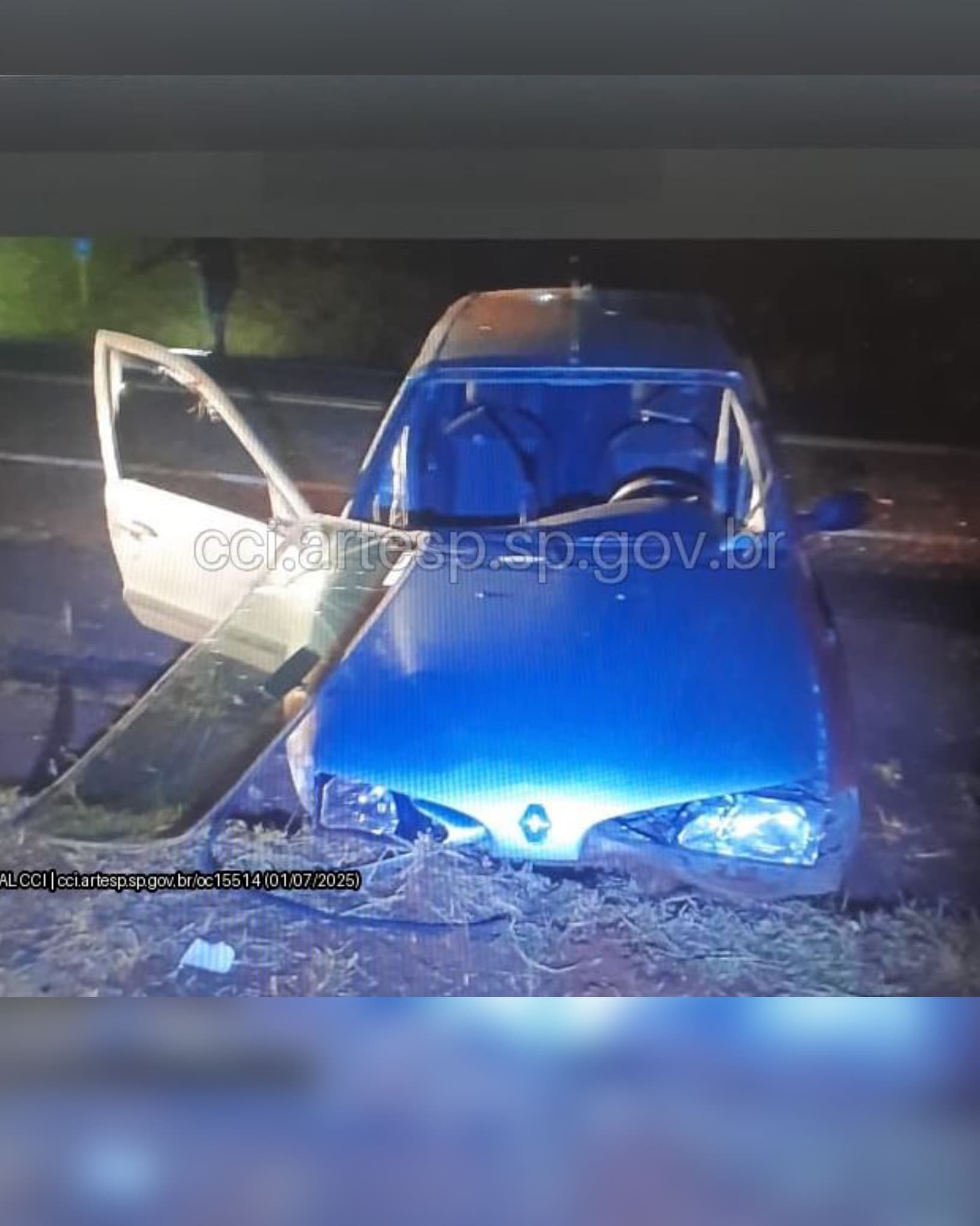 Pedestre se joga em rodovia e morre atropelado na SP-258; motorista capota o carro ao tentar desviar