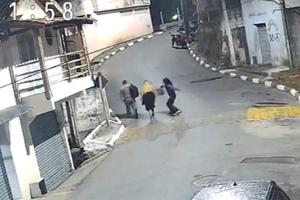 Idosa é agredida e tem bolsa roubada enquanto seguia para atendimento médico em Guapiara (SP)