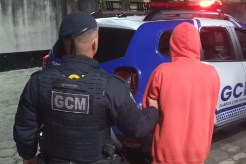 Preso homem que furtou 25 kg de leite da merenda escolar em Capão Bonito