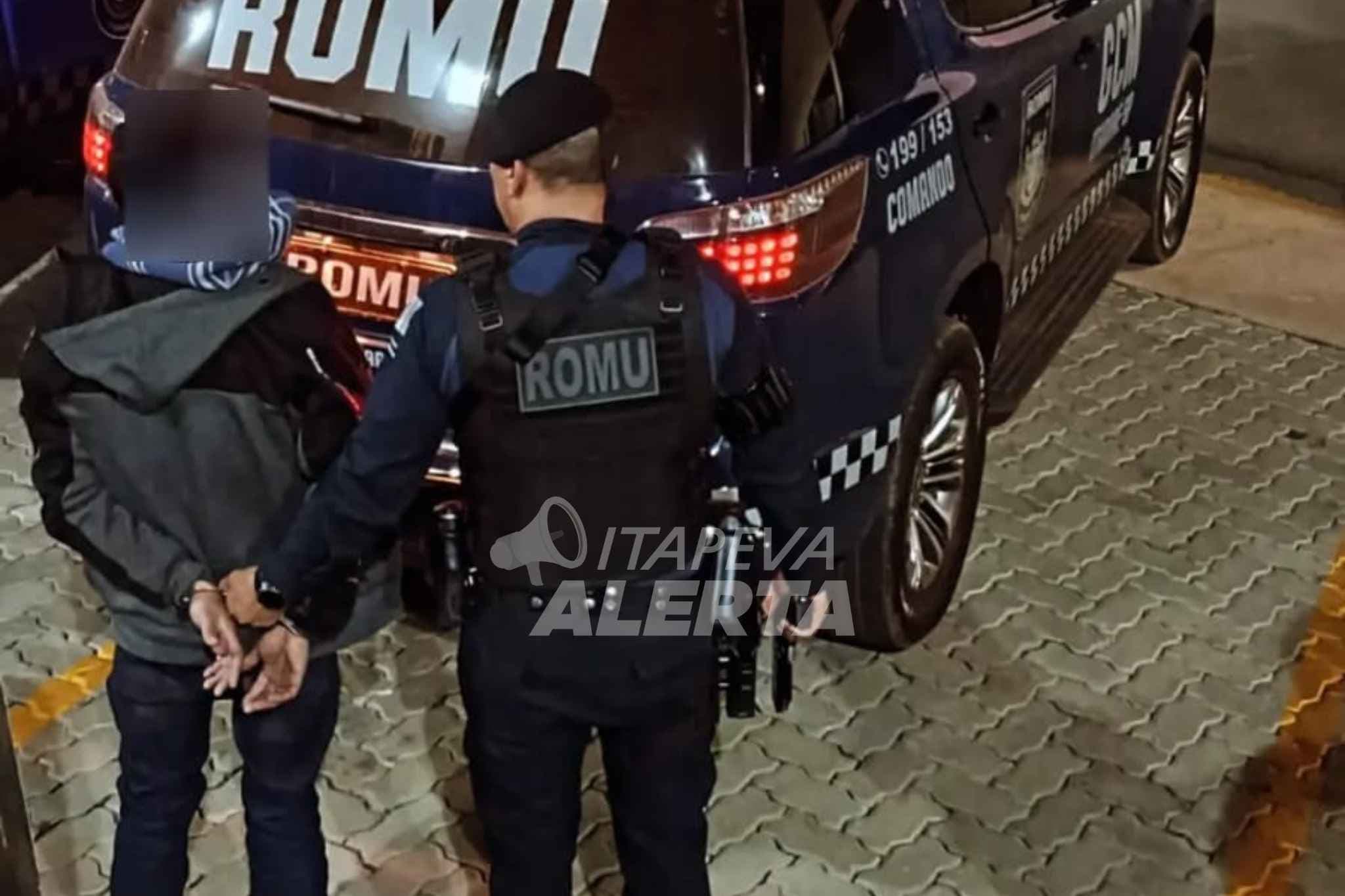 Passageiro armado é preso em ônibus intermunicipal durante ação da ROMU e Canil de Itararé