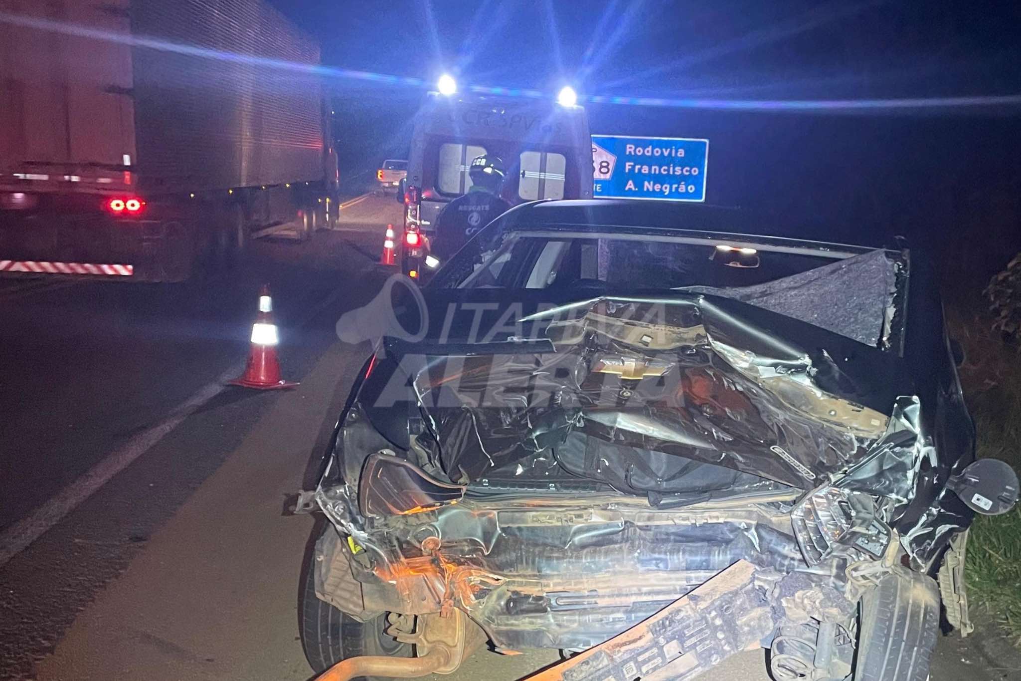 Acidente deixa homem ferido na Rodovia Francisco Alves Negrão, em Taquarivaí