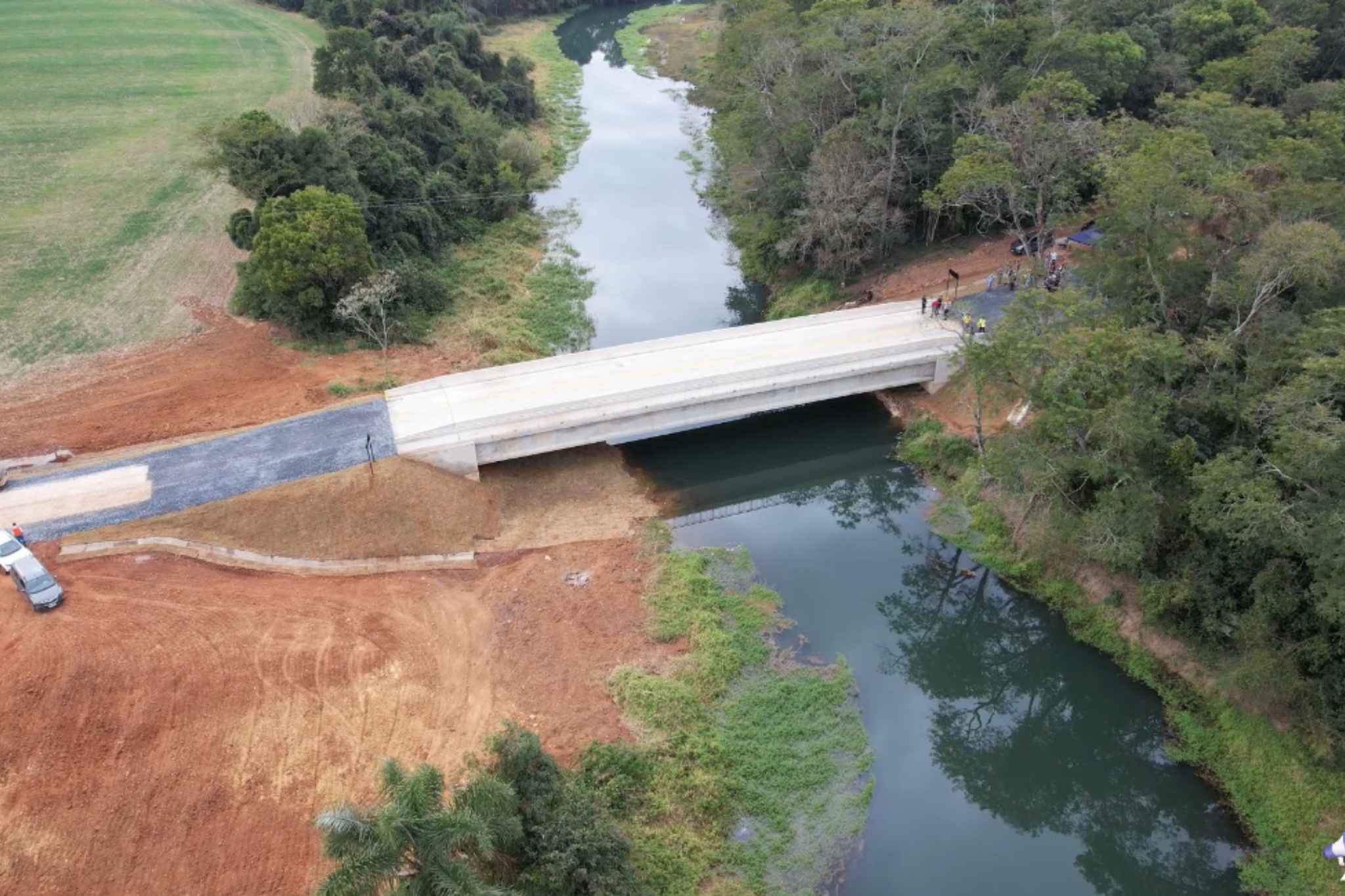 Após anos de transtornos, comunidade celebra inauguração da Ponte Donatília de Oliveira Tomé, antiga “Ponte da Barra” em Itapeva/SP