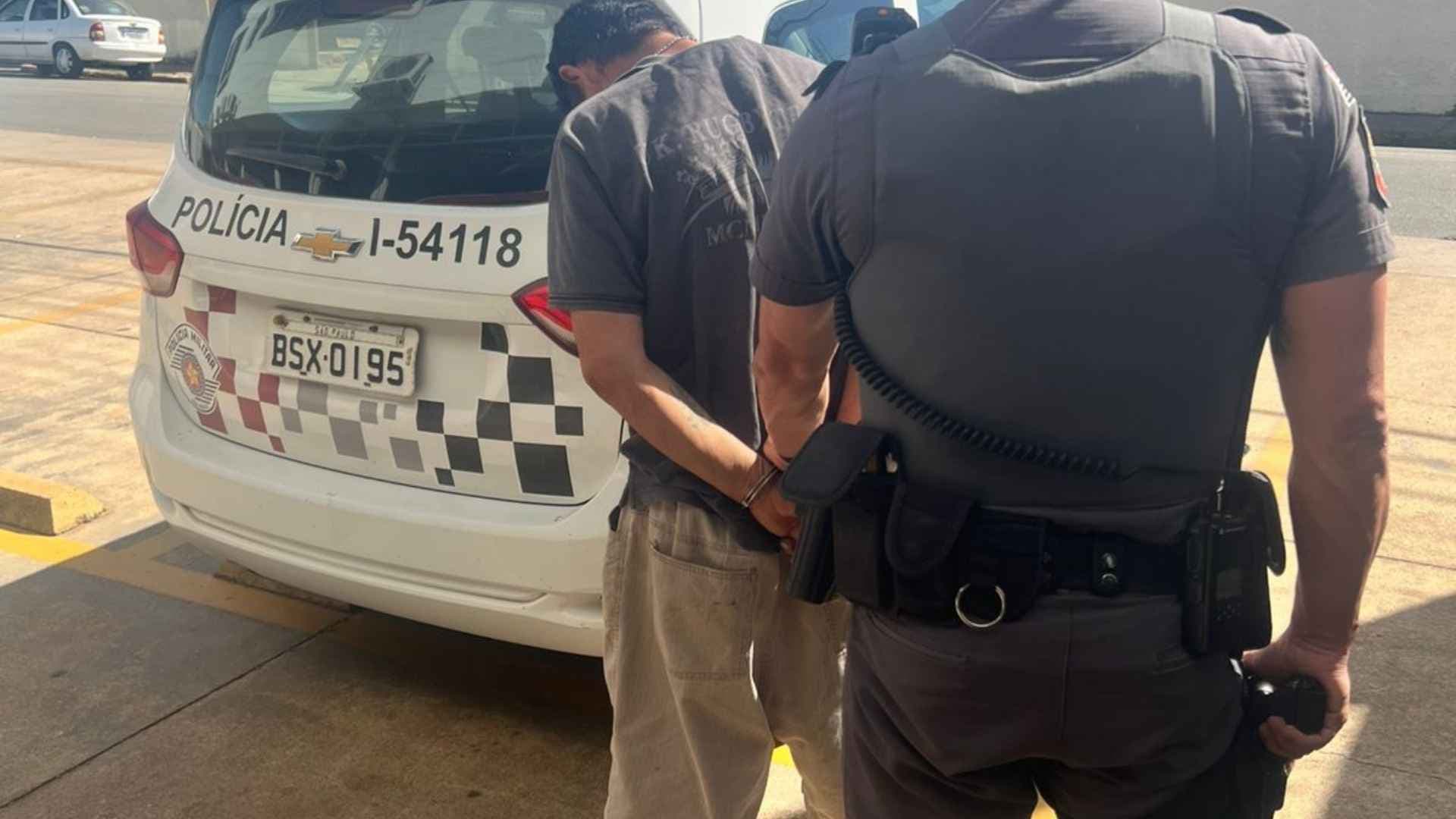 Polícia Militar prende homem após furtos em mercados de Itapeva