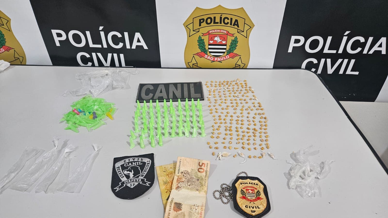 Polícia apreende drogas e prende três pessoas em operação na Vila Mariana