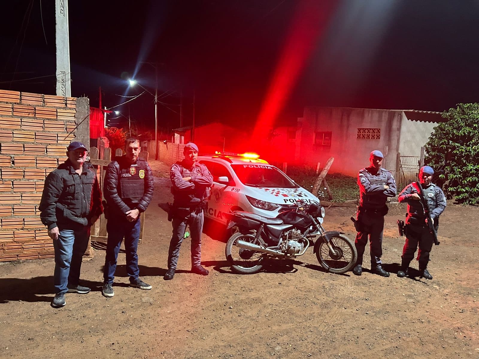 POLÍCIA MILITAR LOCALIZA MOTOCICLETA ROUBADA NO PARANÁ EM RESIDÊNCIA RURAL DE ITAPORANGA