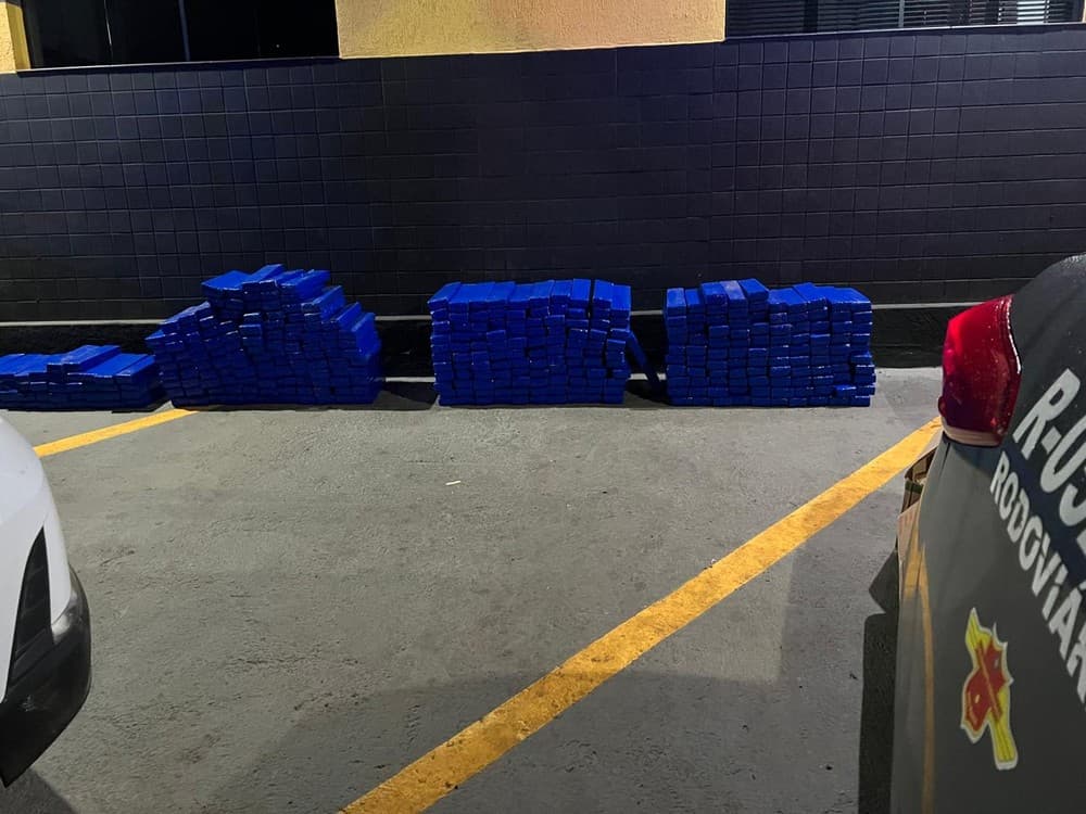 Polícia Rodoviária de Itapeva apreende mais de 260 kg de maconha em caminhão roubado