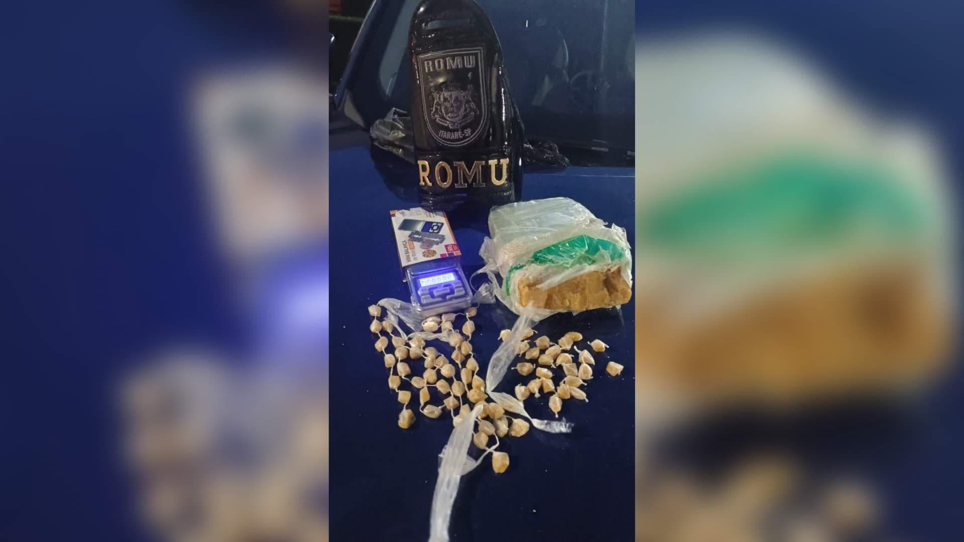 ROMU apreende grande quantidade de crack após fuga de suspeito em Itararé