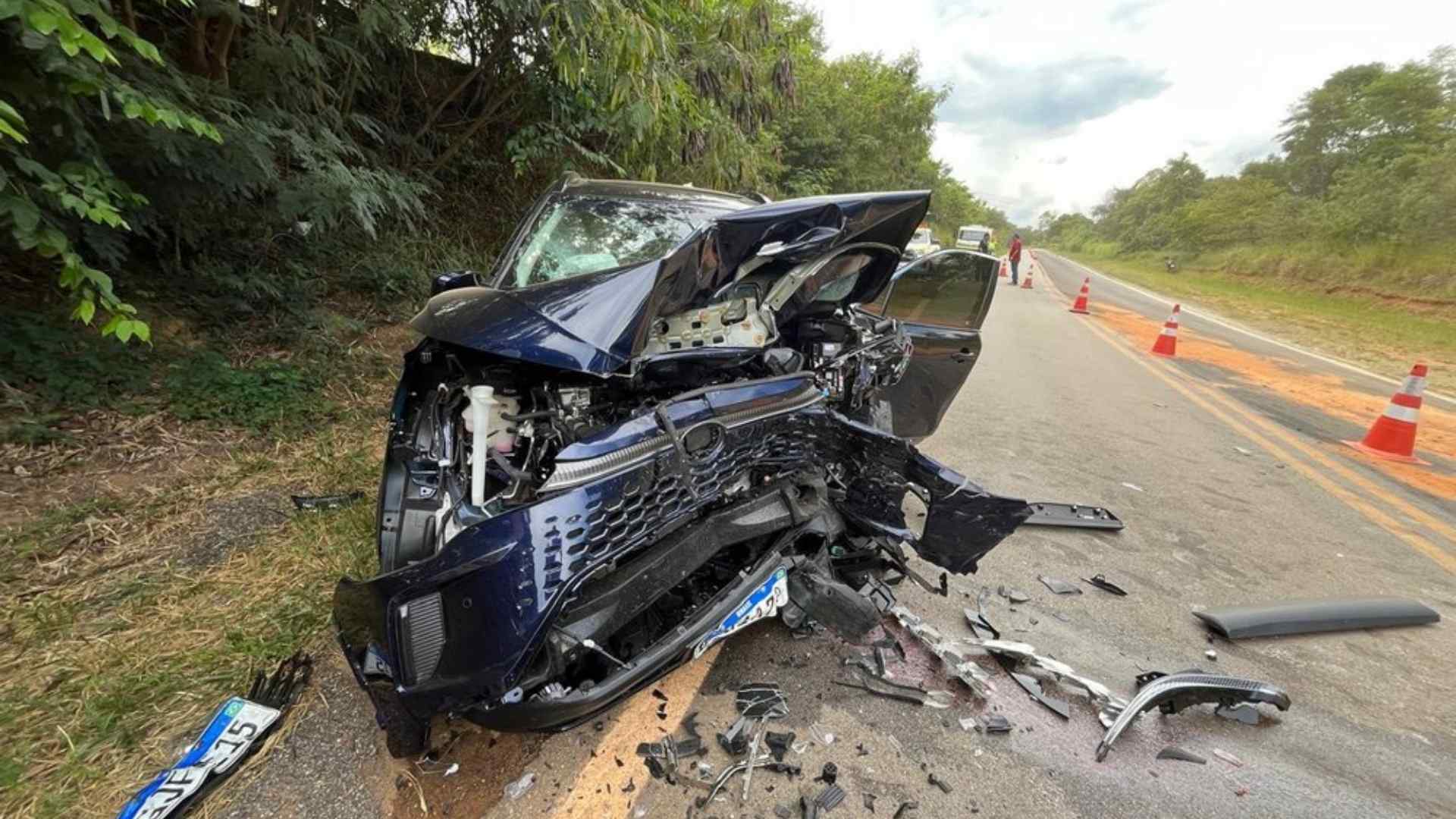 Três pessoas ficam gravemente feridas após acidente na Rodovia SP-249, em Itaberá