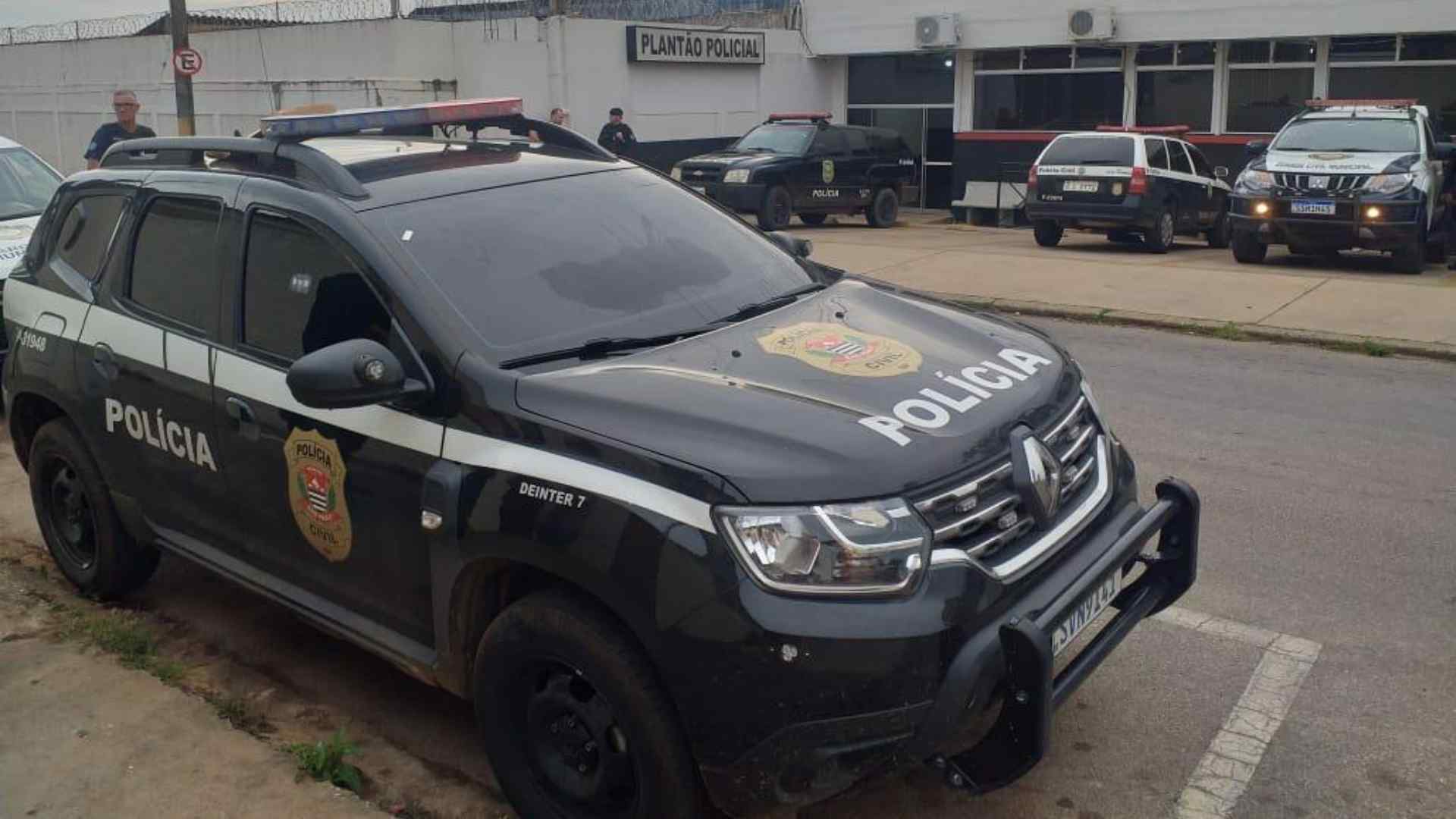 Operação “Constrição”: Polícia Civil prende suspeito de liderança do PCC em ação contra o tráfico na região