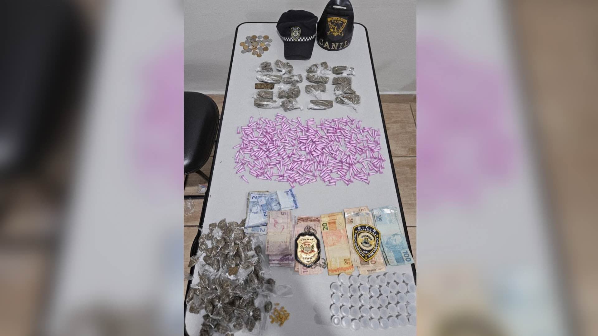 Polícia desarticula ponto de tráfico e apreende grande quantidade de drogas na Vila Mariana, em Itapeva