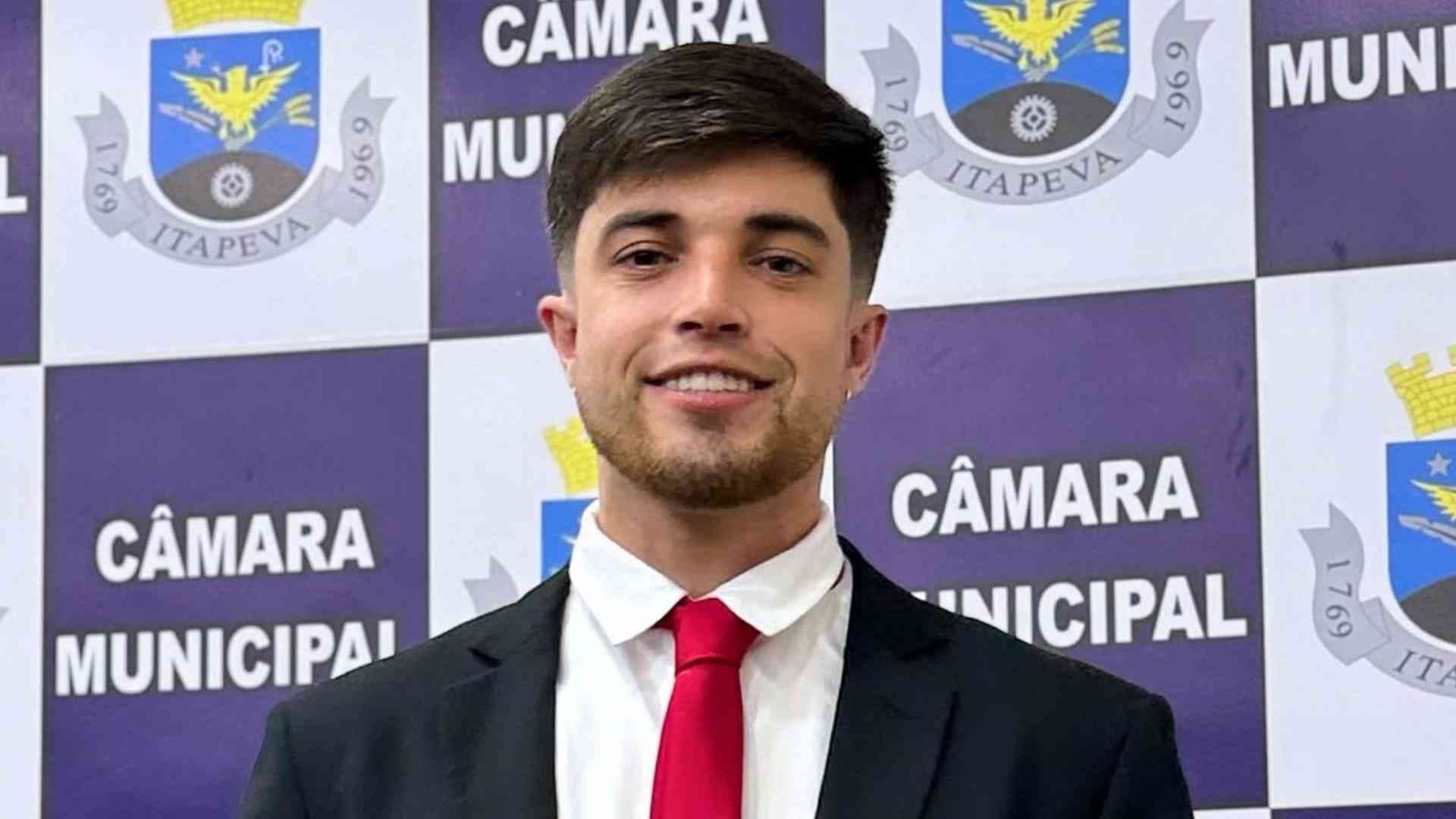 Vereador Thiago Leitão é alvo de busca e apreensão em sua residência durante diligências da Polícia Civil em Itapeva/SP