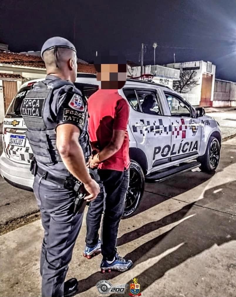 POLÍCIA MILITAR PRENDE HOMEM PROCURADO PELA JUSTIÇA EM ITAPEVA