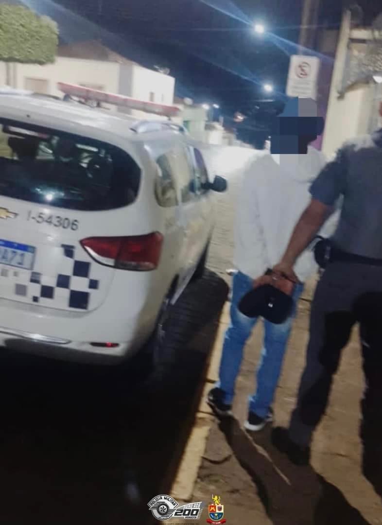 POLÍCIA MILITAR PRENDE INDIVÍDUO PROCURADO PELA JUSTIÇA EM ITARARÉ