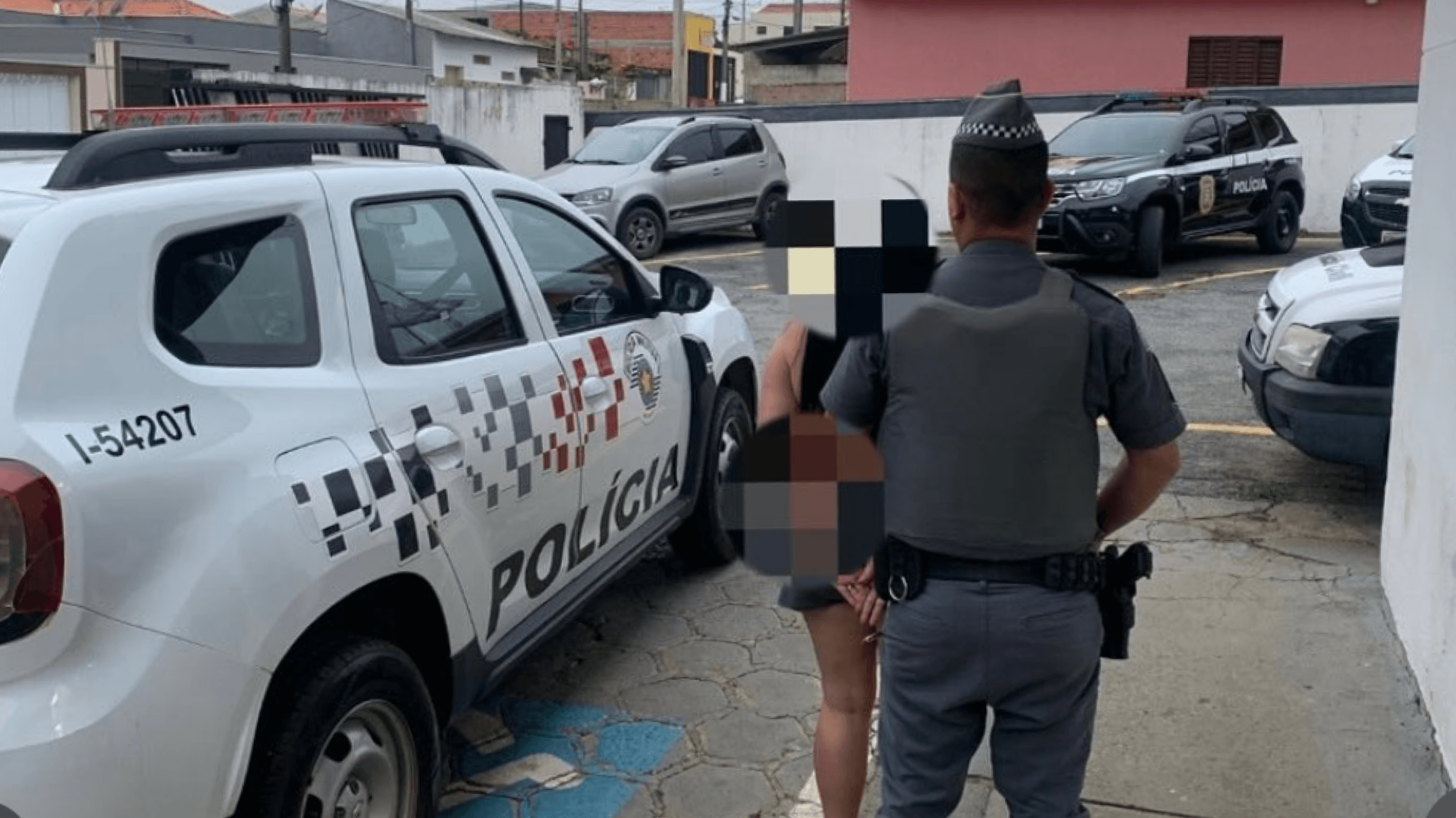 POLÍCIA MILITAR PRENDE MULHER POR FURTO EM CAPÃO BONITO