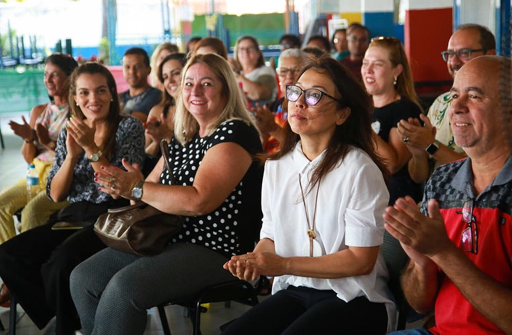 Bônus Educacionais de São Paulo Recompensam Docentes em Quatro Municípios da Região