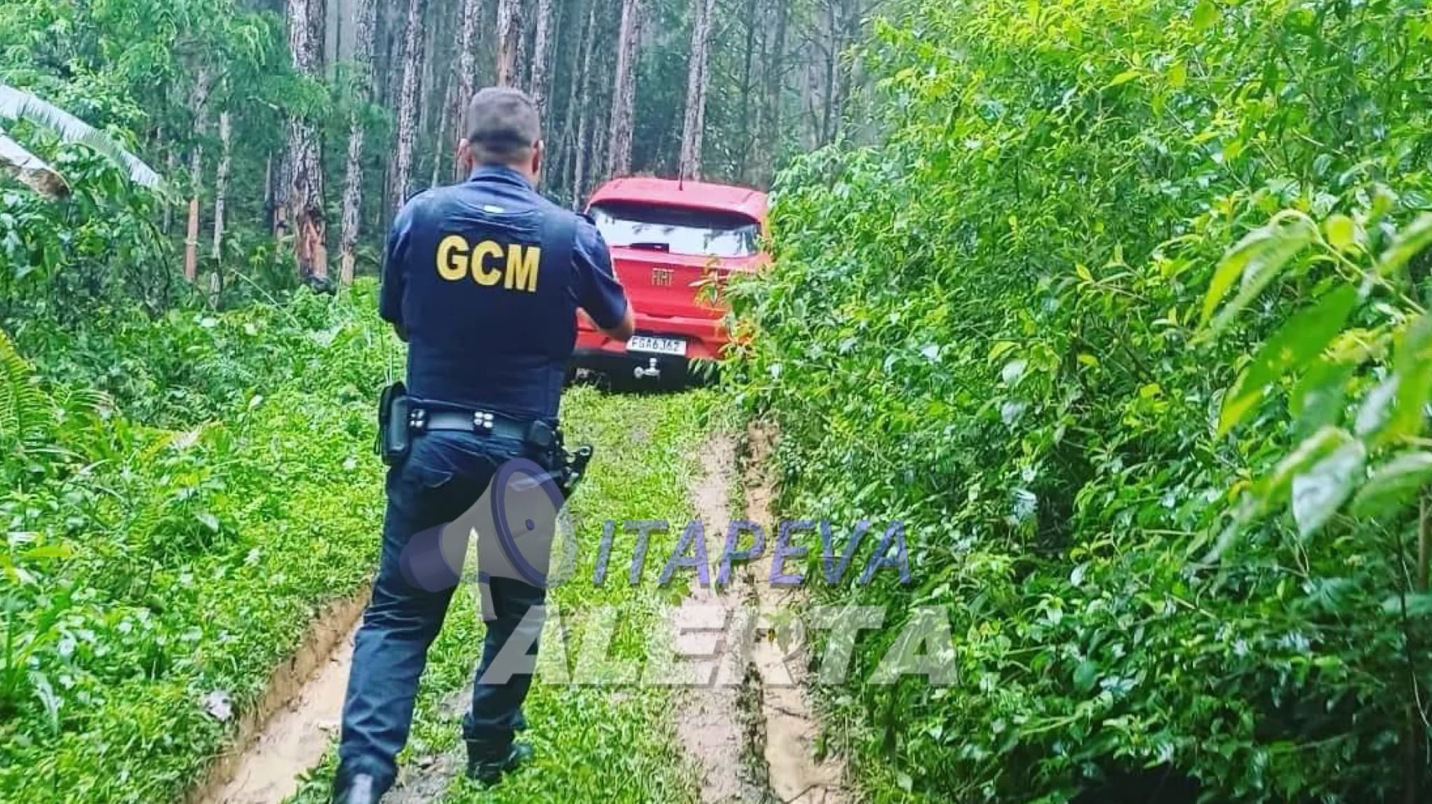 GCM de Apiaí recupera veículo roubado em Itapeva