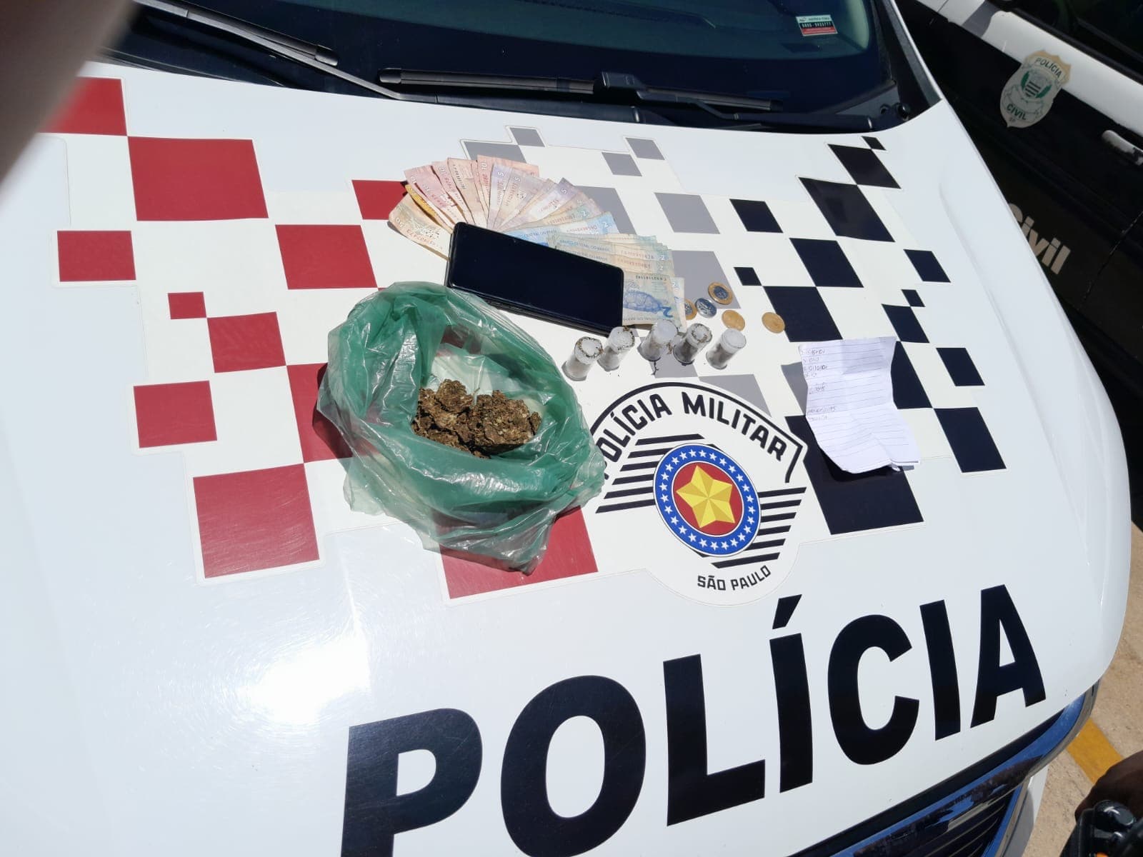 Após fuga, jovem é preso suspeito de tráfico de drogas na Vila Mariana em Itapeva/SP