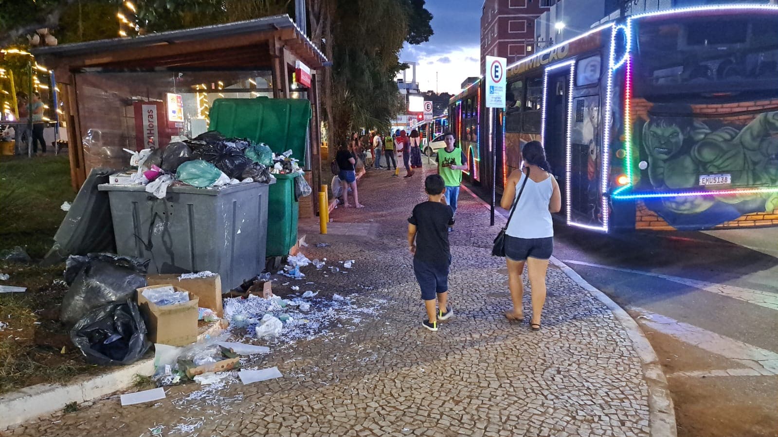 Secretário de Administrações Regionais de Itapeva promete melhorias após acúmulo de lixo no Natal